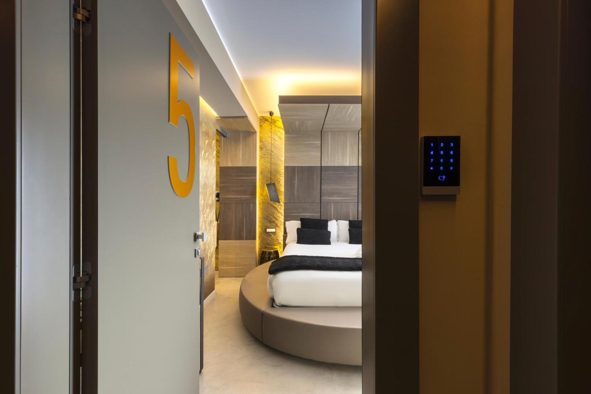 לינה וארוחת בוקר Quartu SantʼElena Milestone (Adults Only) מראה חיצוני תמונה